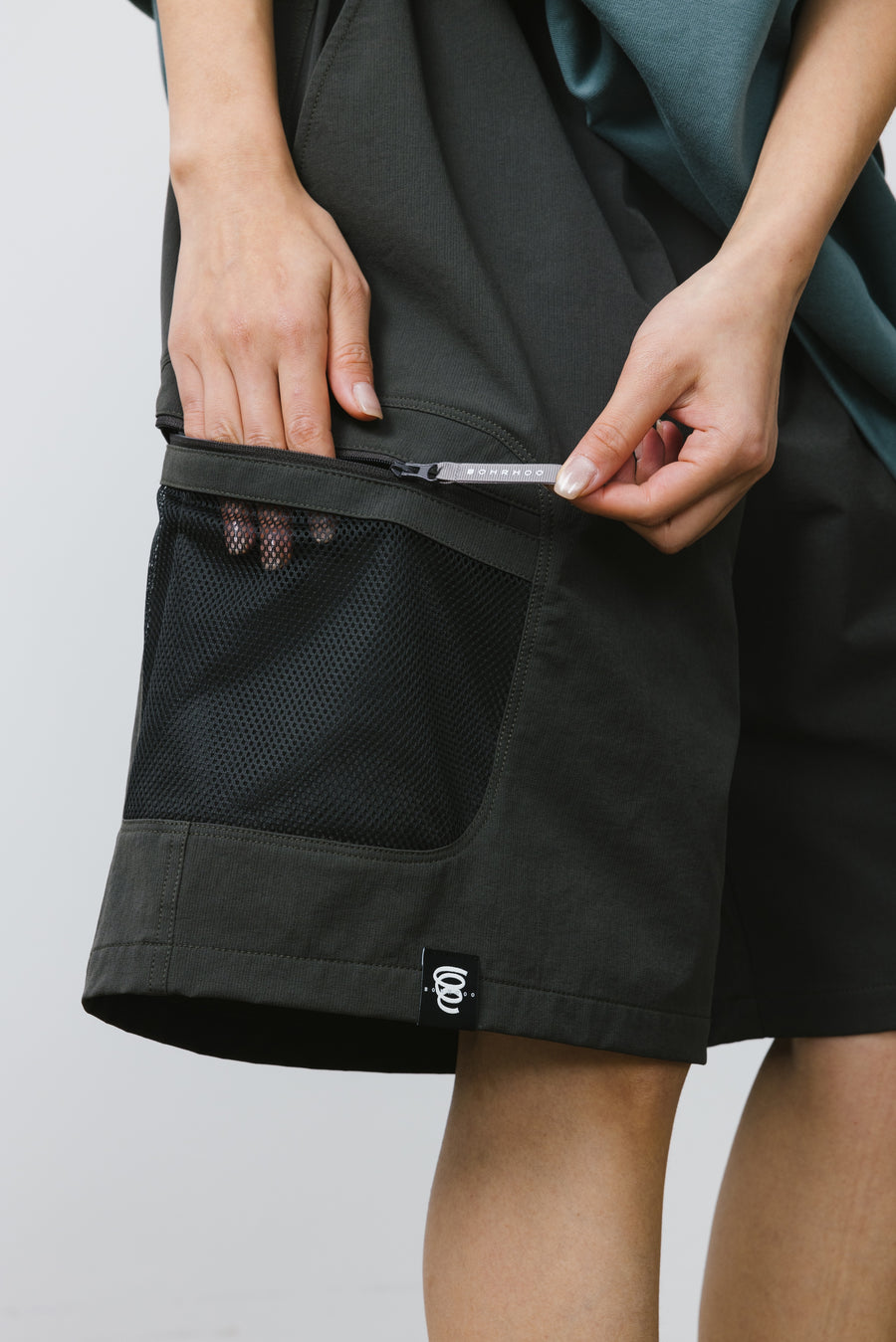 Mesh Pocket Cargo Shorts