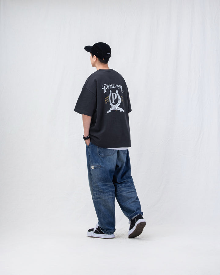 HAND-DRAWN HORSESHOE GRAPHIC T-SHIRT