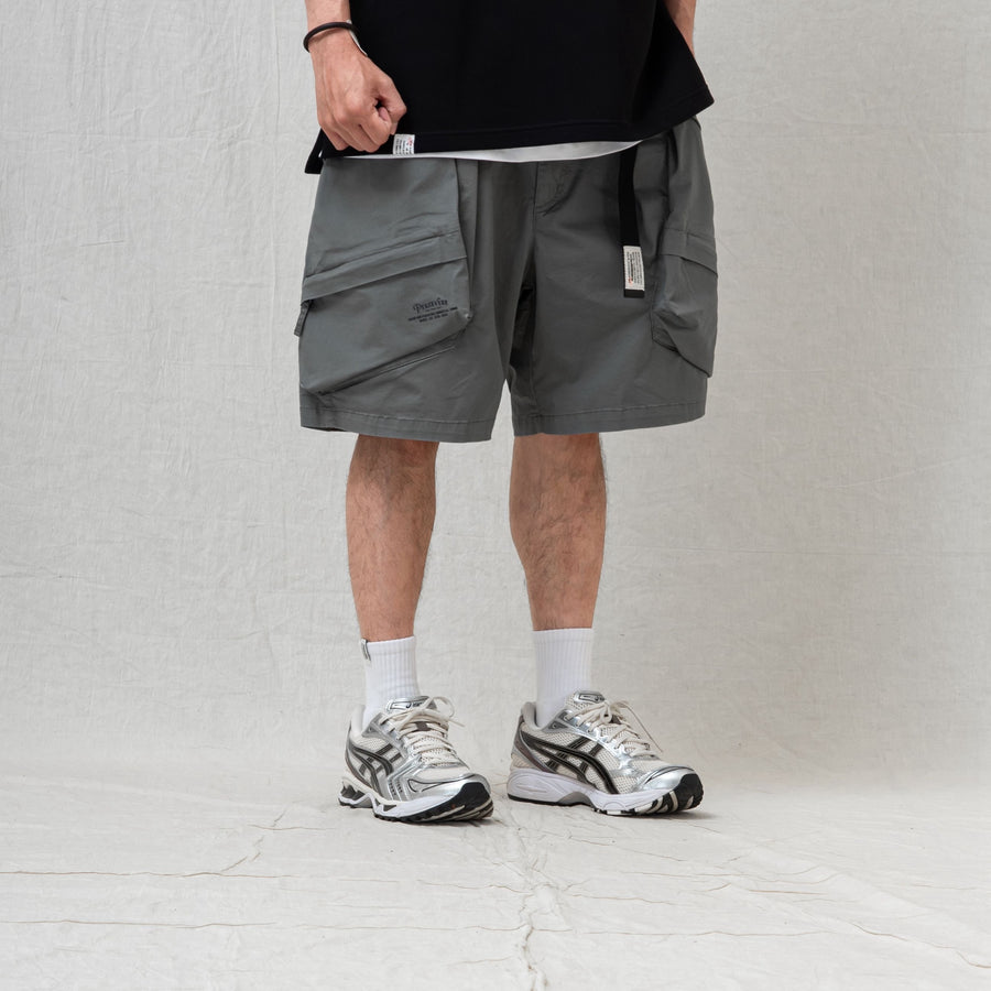 MULTI-POCKET WASHED CARGO SHORTS