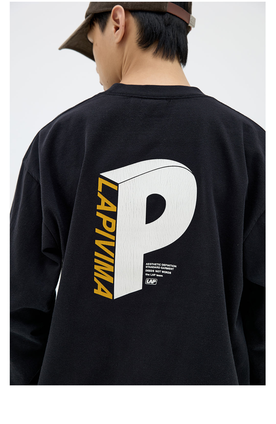 CRACKED PRINT LS CREW NECK